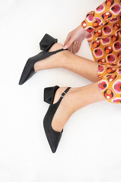 STRASWANS Hanna Women's Heeled Leather Shoes Black