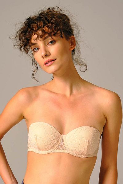 Hays Pink (Powder) Unfilled Strapless Bra with Lace Details