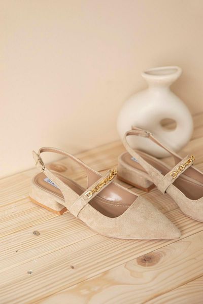 STRASWANS Karissa Women's Chain Detail Heeled Suede Shoes Beige
