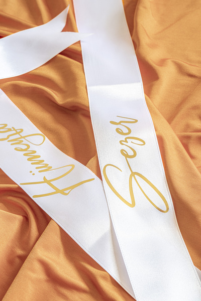 Rima Tasarım Takı Kurdelesi 6 Cm Eninde 2 Metre 2 Adet Beyaz Renk Gold Baskı