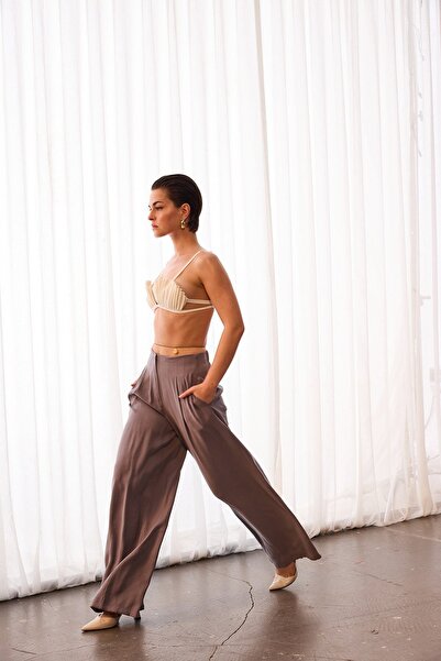 VATKALI Kényelmes szabású nadrág - Collet Detailed