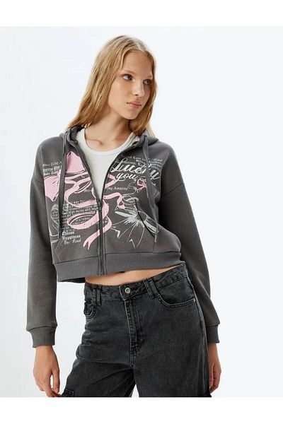 Koton Kurzes Sweatshirt mit Kapuze und Reißverschluss - Aufgedrucktes Taschendetail