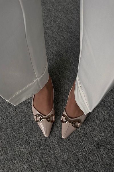 STRASWANS Suzi Women's Buckle Detail Patent Leather Shoes Beige