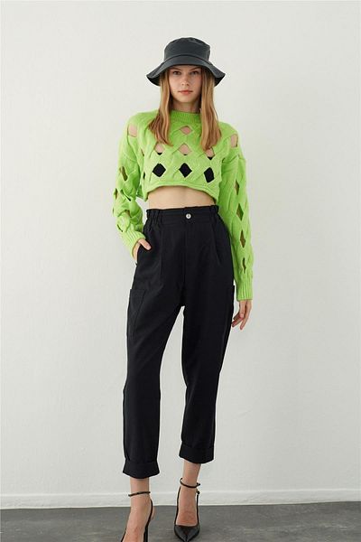 SHERIN Kiwi Oversize Hole Knitwear Crop Pulover