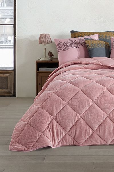 Otelonia Single Wellsoft Quilt Set Double Sided 3 Piece Set with 2 Pillowcases Dried Rose