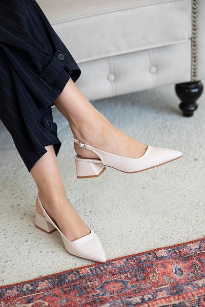 STRASWANS Hanna Women's Fabric Detail Heeled Shoes Beige