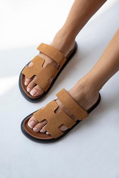 STRASWANS Papuci de piele intoarsa pentru dama Palmeira - Velcro, culoare maro