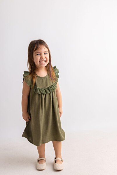 Oliven The Kid Κοριτσίστικο λινό φόρεμα - Δαντέλα από την Robe, Αμάνικο μπλουζάκι, Κουμπί - Χακί