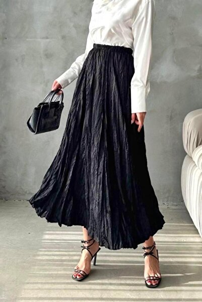 praye Pleated Wrinkled Satin Black Skirt