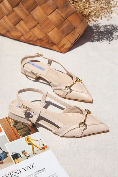 STRASWANS Sementa Women's Buckle Detail Heeled Shoes Beige