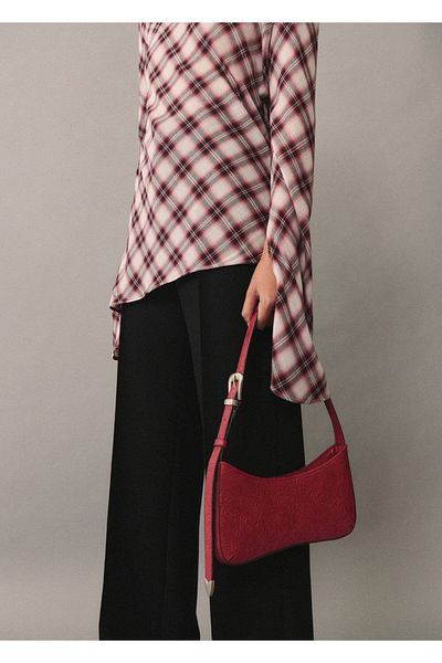 MANGO Woman Textured Shoulder Bag