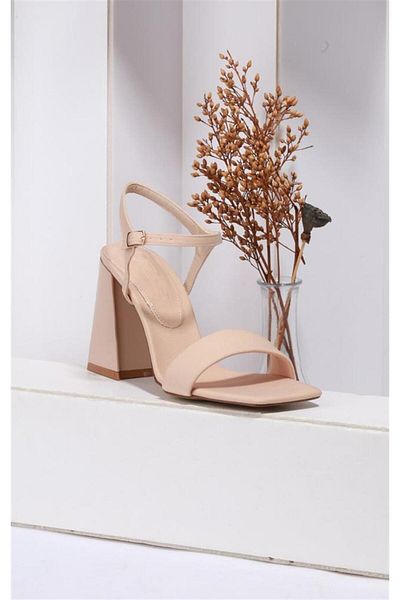 PARİS Pantofi cu toc Paris Nut cu design elegant