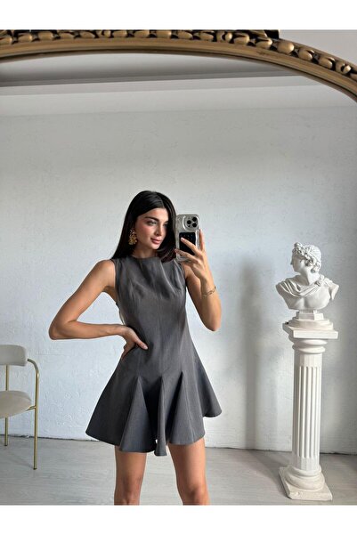 Bade Butik Rochie cu mânecă zero cu volan cu fustă gri