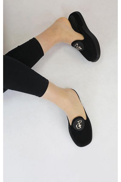 PARİS Κομψά σχεδιασμένες παντόφλες Paris Black Suede - με αγκράφα