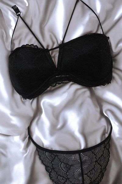 blackstrip Ultra Light Bra Set with Lace and Stitching Detail