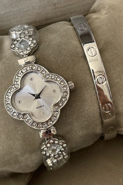 Leerybee Clover Patterned Stoned Bracelet Women's Wristwatch Nla-017