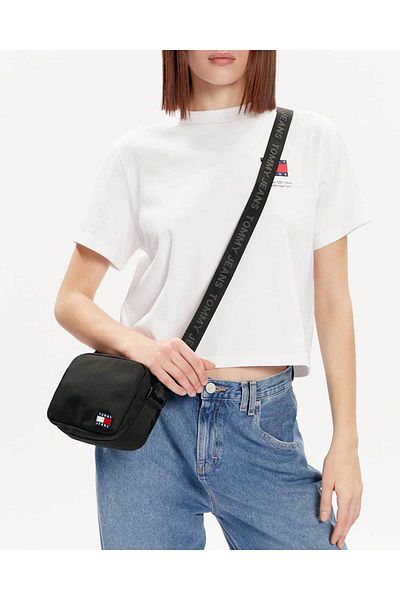 Tommy Hilfiger Geantă neagră de umăr pentru femei 19x14,5x8 cm AW0AW15818BDS