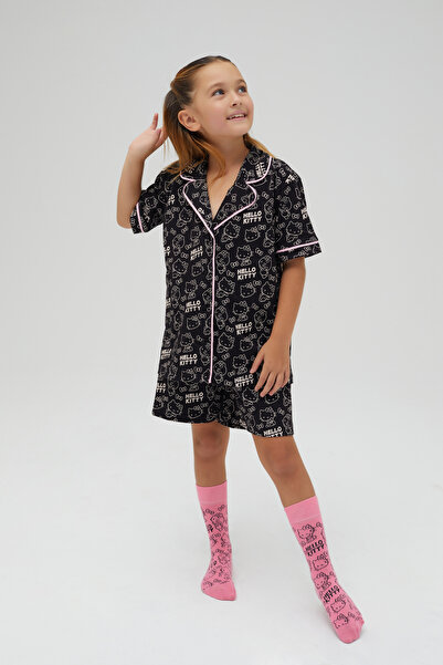 Hello Kitty Lisanslı Düğmeli Siyah Kız Çocuk Kısa Kollu Şortlu 100% Pamuklu Pijama Takım Roz-250C