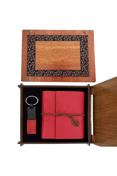HSDemirci Red Leather Notebook and Keychain Set with Wooden Box