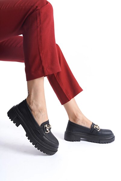 CAMOLLA Siyah Cilt Kadın Gold Zincir Tokalı Loafer Ayakkabı