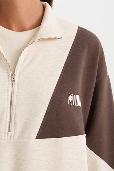 DeFacto NBA Wordmark Oversize-Sweatshirt mit Reißverschluss – Stehkragen D0685ax24au