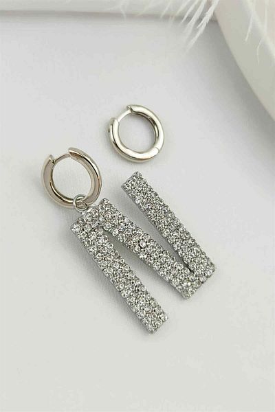 Çlk Accessories أقراط حجرية كبيرة من الفضة على شكل حرف N Taşlıküpen