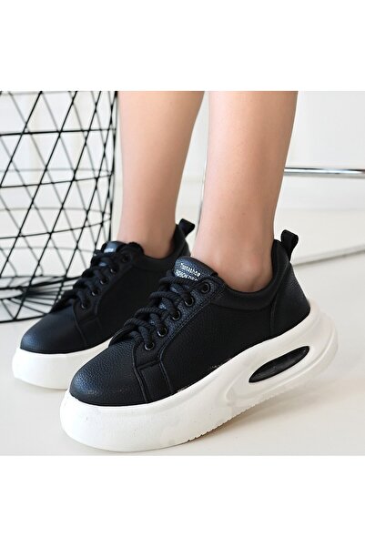 Erbilden Chris Black Leather Lace-Up Sneakers