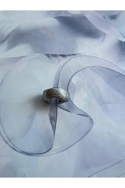 BUNNY Silver Wave Earcuff
