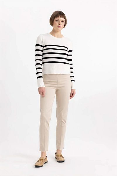 DeFacto Smoking-Satinhose mit normaler Taille und geradem Bein J8743az24sm