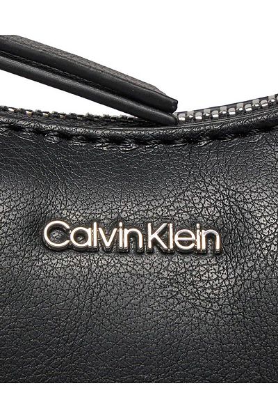 Calvin Klein Puha Crossbody válltáska – kötelező