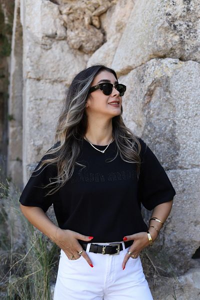 bytugcekaya Tricou negru cu dimensiune standard cu piatră scrisă pe față