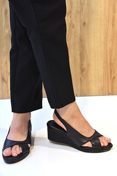 Prego Poli Hafif Taban Günlük Kadın Sandalet SİYAH