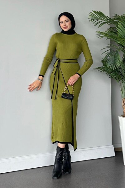 Hazamoda فستان تريكو برباط باللون الأخضر الزيتي الداكن