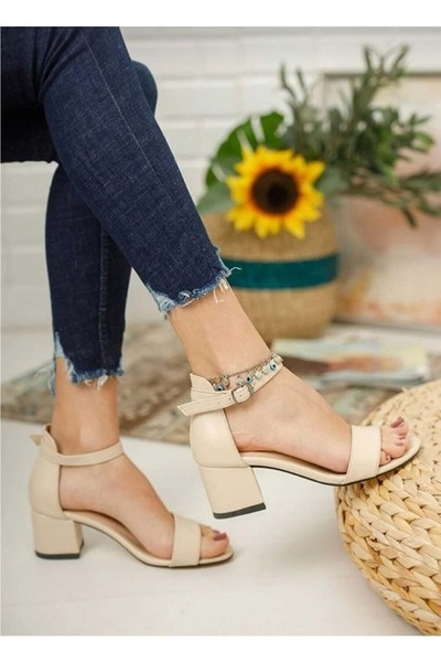 moda ayakkabım Moda Ayakkabı 0854 Cilt Krem 5Cm Topuklu Kadın Sandalet
