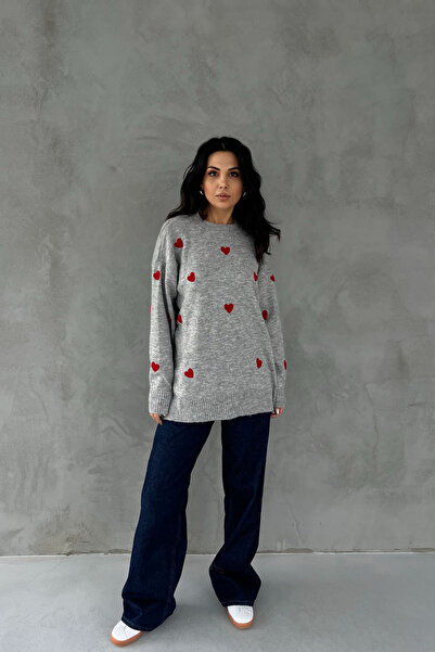 Seda Yalçın Atelier Сірий трикотажний светр з вишивкою у вигляді серця