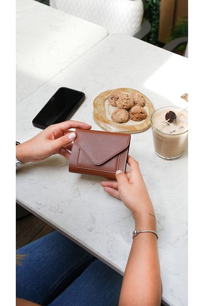 Crew Leather Zurich Women's Wallet - with Envelope Cover