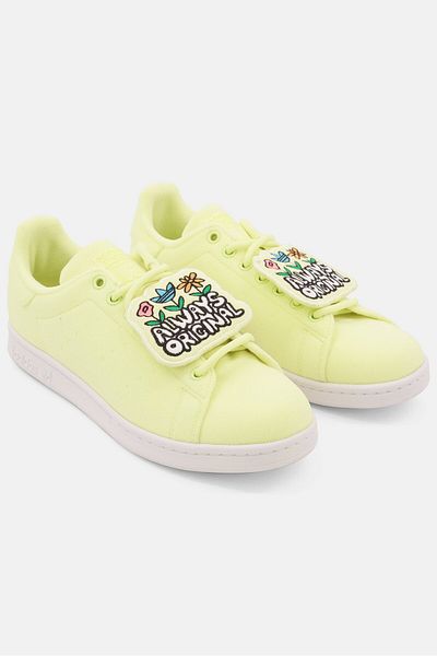 adidas Women Stan Smith Lace up Outdoor Shoes, Neon Yellow