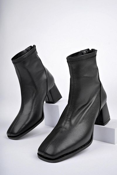 MUGGO Γυναικείες μπότες με τακούνι Storm Guaranteed Blunt Toe με φερμουάρ στην πλάτη