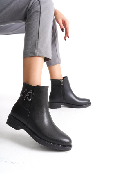 Limeo Alçak Taban Yandan Lastik ve Fermuarlı Toka Detaylı Kadın Siyah Bot Bootie