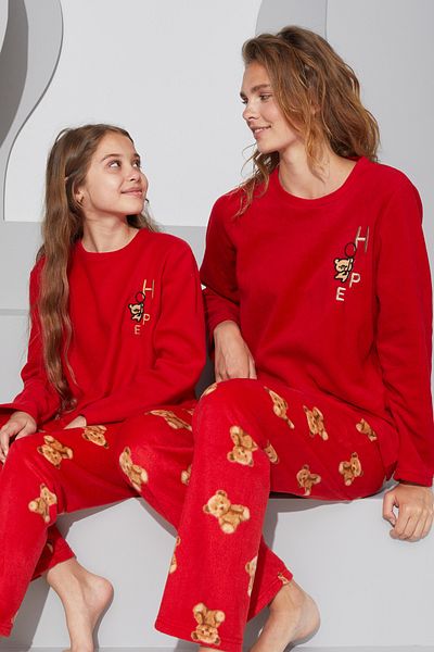 Siyah İnci Red Embroidered Lower-Upper Fleece Pajama Set 24223075