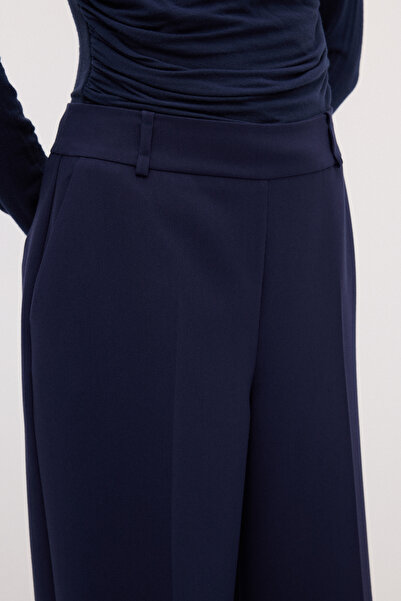 adL Carie Leg Trousers