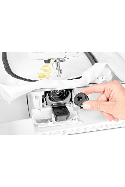BERNINA B700e Nakış Makinesi (SADECE NAKIŞ)