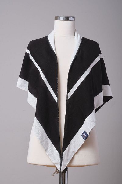 Sebir Moda Two-Color Striped Triangle Knitwear Shawl