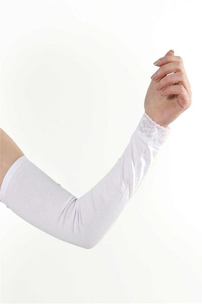 Çiğdem Akın Hijab Dantela Albă Manecă