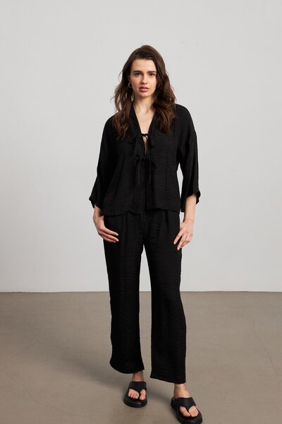 YOUR NAME Bluză neagră kimono din țesătură muselină cu fundă