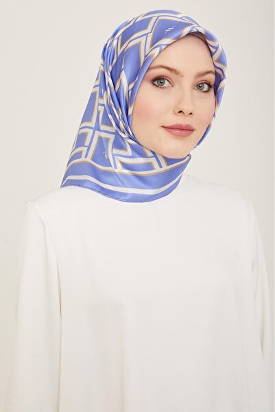 Armine Eșarfă de mătase Tivil cu model geometric albastru - alb 9132 - 80