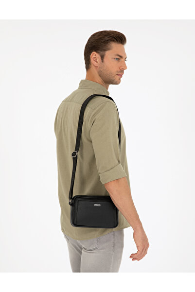Pierre Cardin Ανδρική τσάντα ώμου σε μαύρο χρώμα 50296020-VR046
