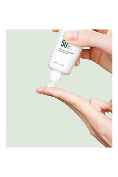 P Calm P.Calm Water Based Chemical Filter Sunscreen - Spf50+ Pa++++