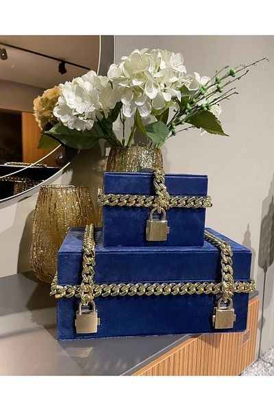 CREARTHOME Dark Blue 2-Piece Object Velvet Box with Gold Chain Detail - Ak.Jr0014