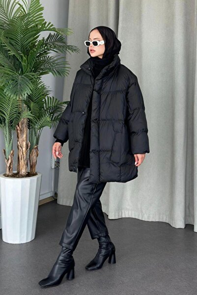 Şule Giyim Надувний пуховик з кишенями, чорний